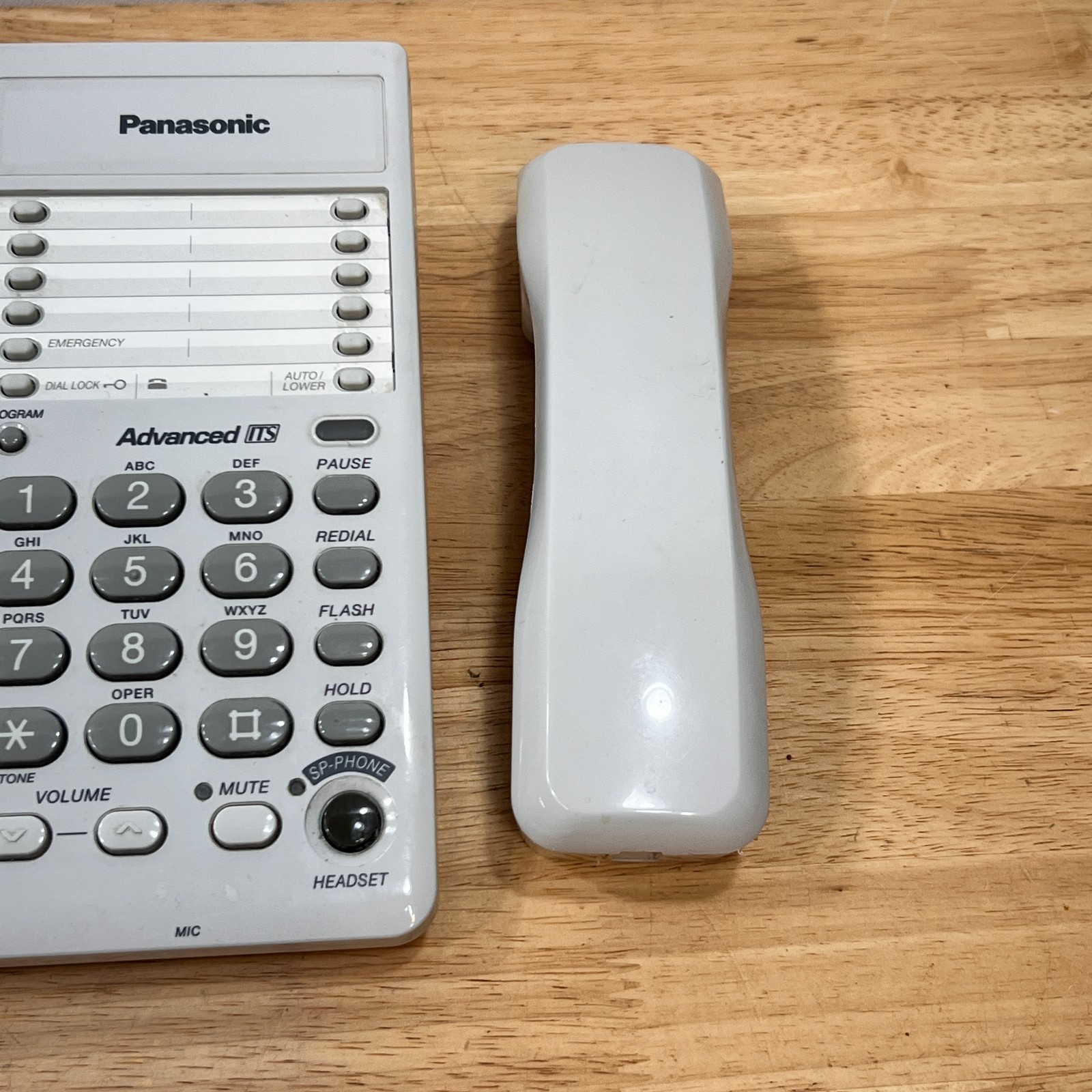 Panasonic KX-TS105W White Advanced ITS Corded Desk Telephone Tested Works