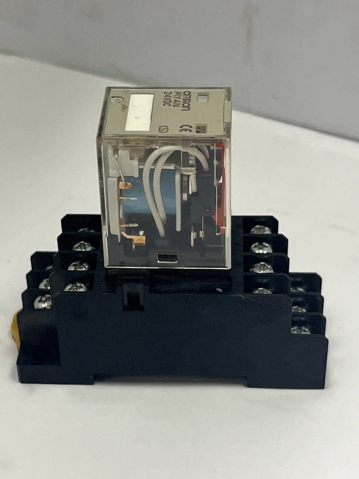 (1) Omron MY4N 24VDC Cube Relay with Socket Base 2046YF