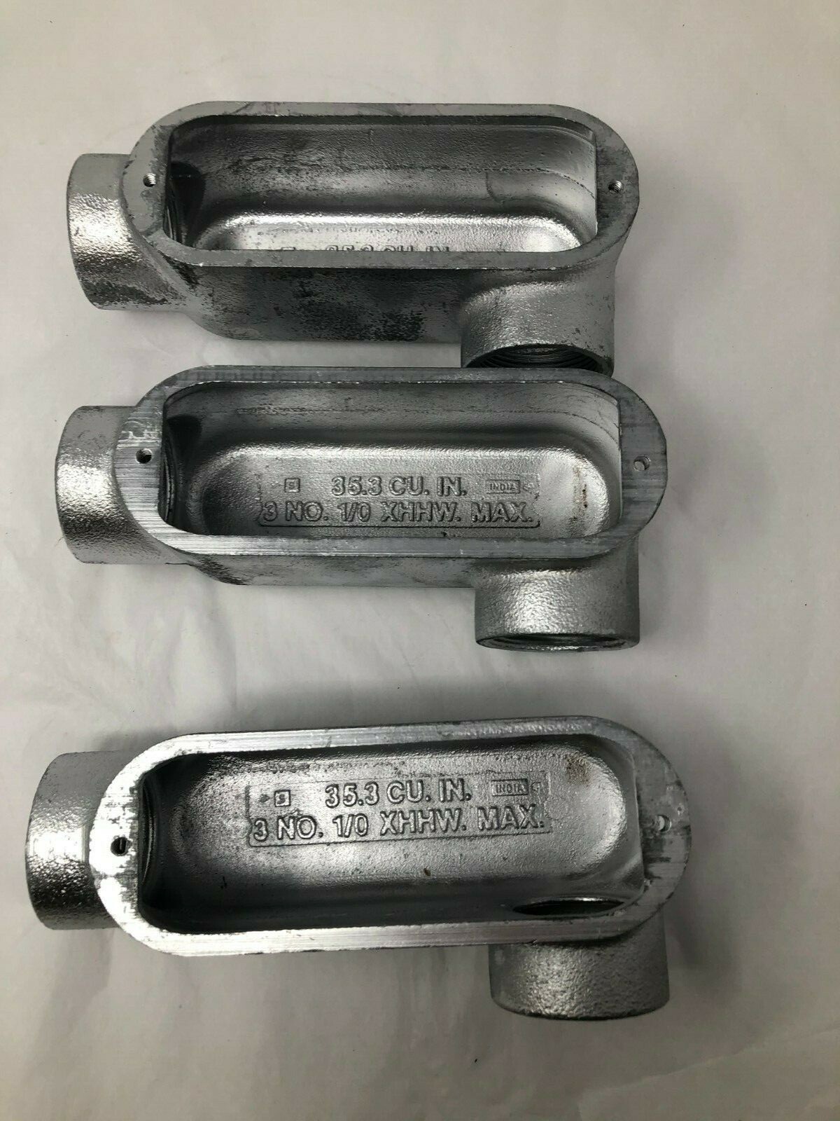 3-Cooper Crouse-Hinds LL150M 1-1/2″ LI Form 5 Conduit Body 35.3 Cubic Inches