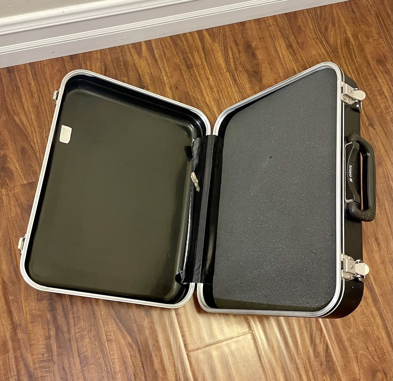 PLATT 1416 HARD CASE / Attache Black – HARD CASE