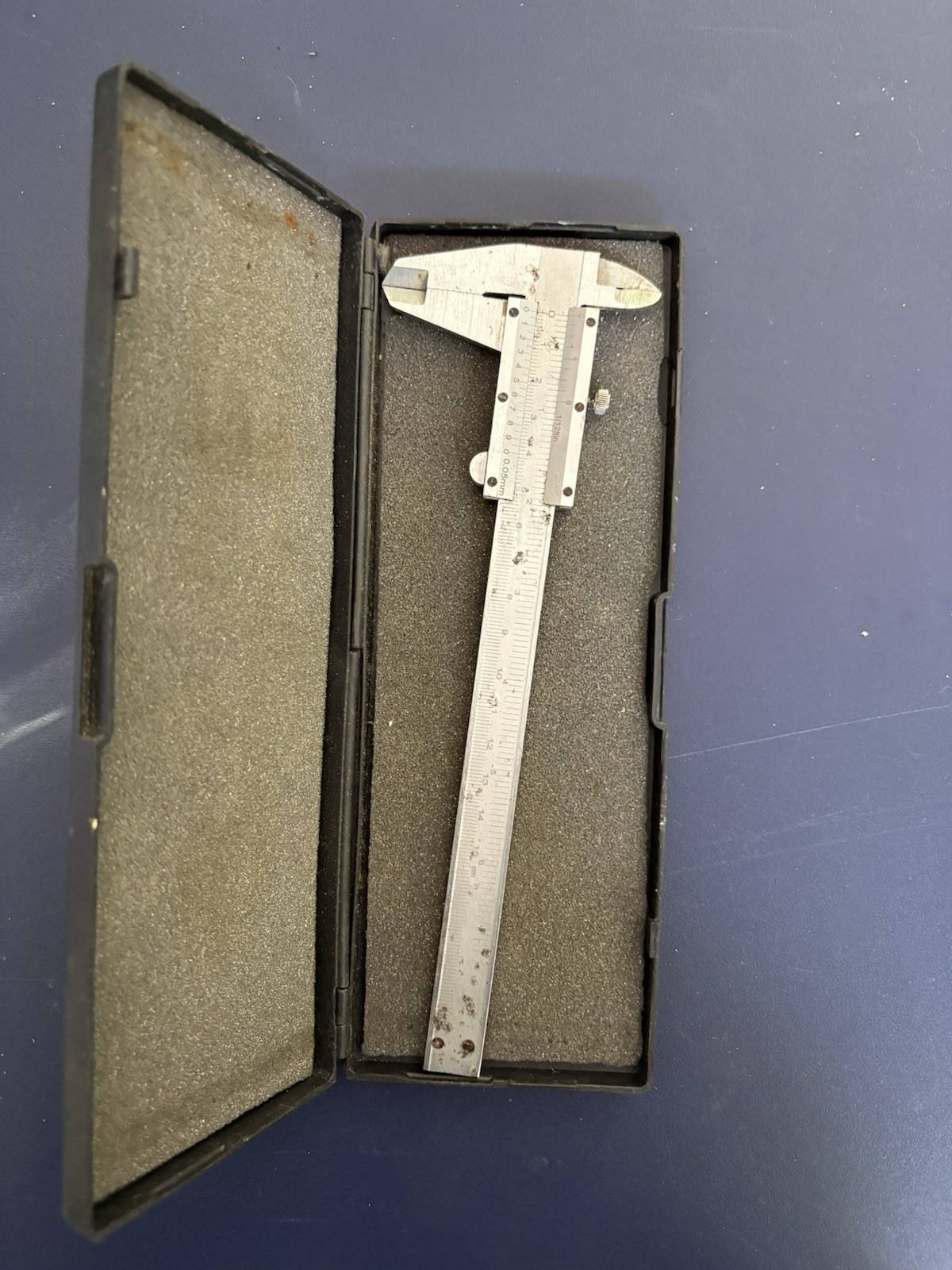 Vernier Caliper Measuring Tool 6 in Max, 0.05 mm Graduation w/ Case