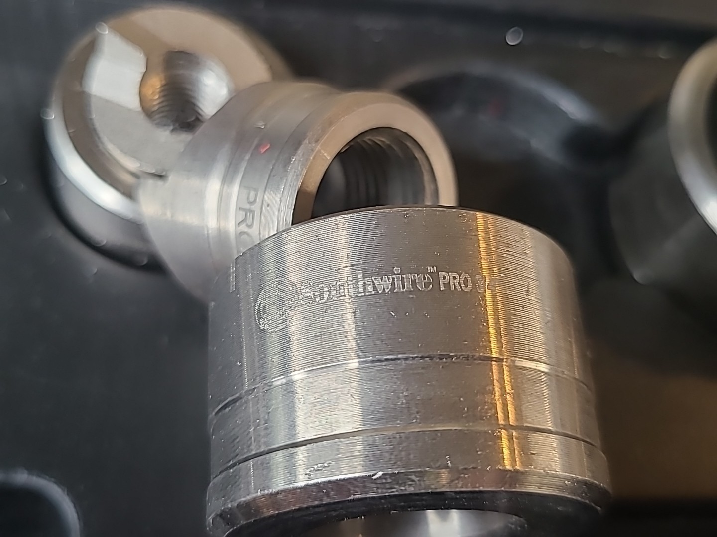 Southwire MP360SDPRO Max Punch 360 Lightweight Stainless Steel – 1/2″ – 2″