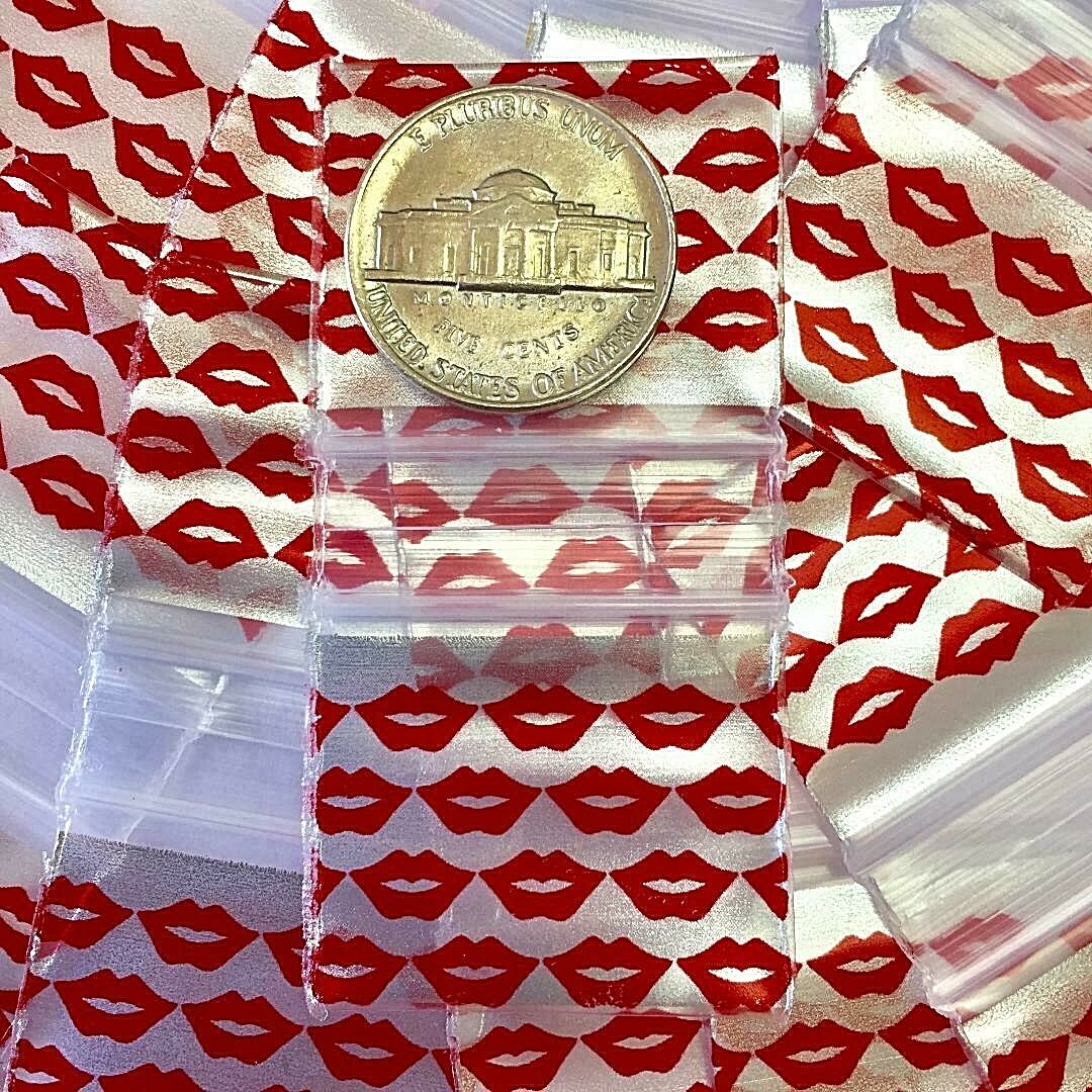 BaggiesSince1987 – 12510-S DESIGN ZIP BAGS 300PCS BUNNY ON SILVER, READ DETAILS