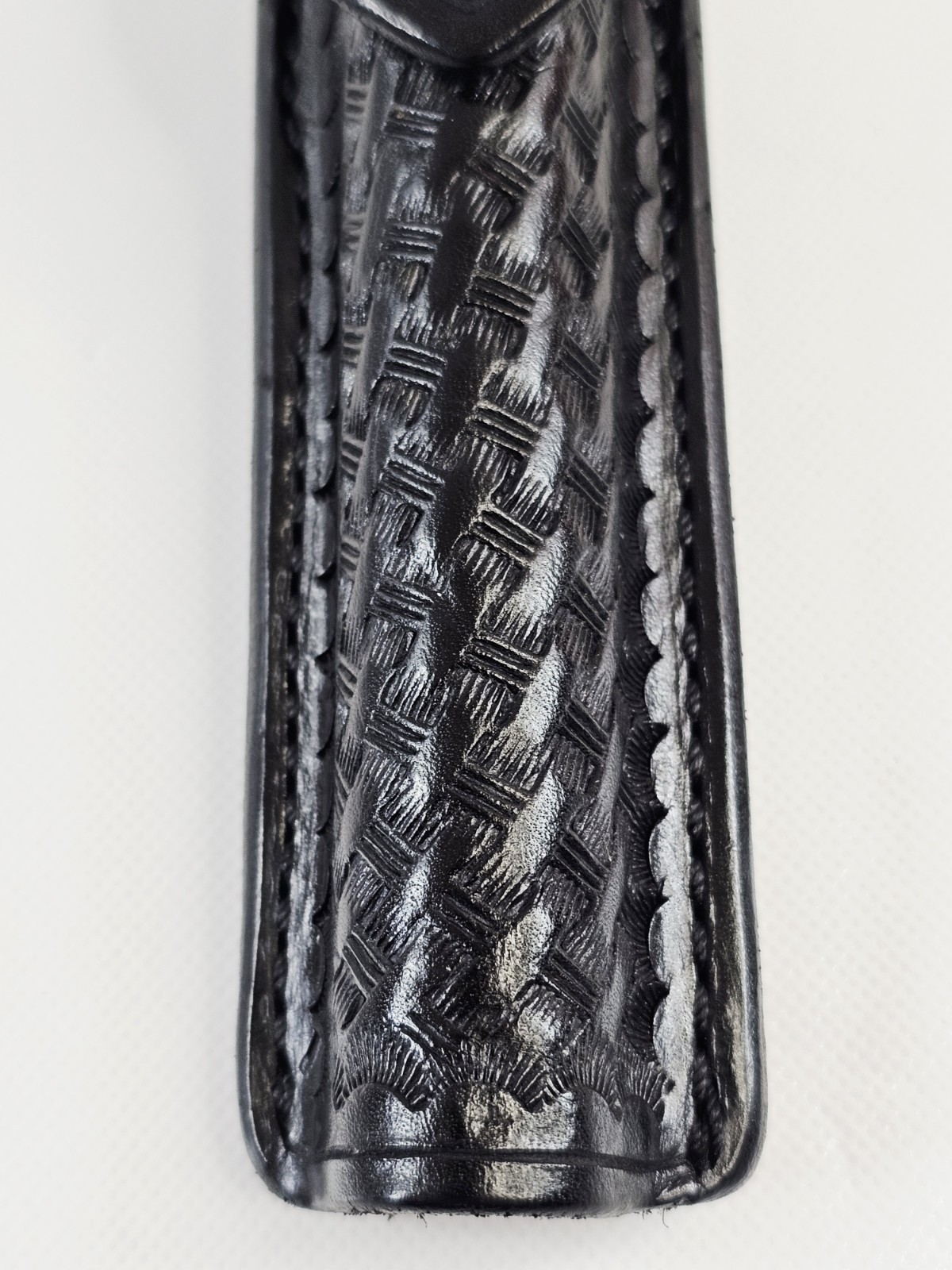 Viking Mexico 4-592 Black Leather Tooled Basket Weave Flashlight Holder Holster