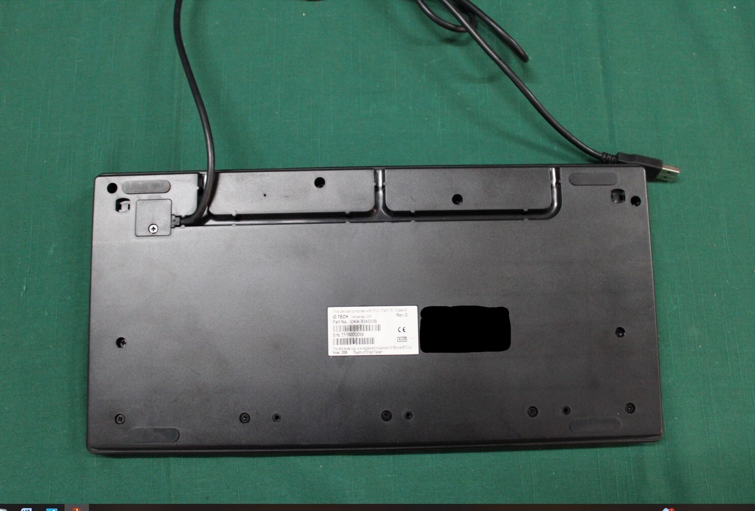ID Tech Versakey 230 POS Keyboard with MagStripe 3-Line Card Reader