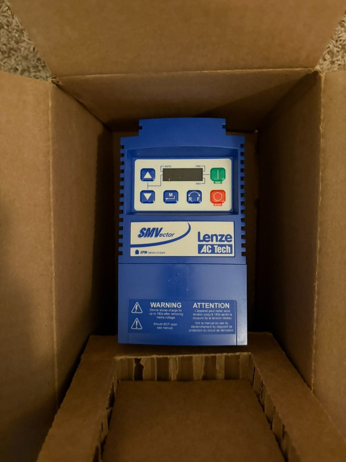 LENZE AC Tech ESV371N01SXBXX1K47 AC Drive New Open Box