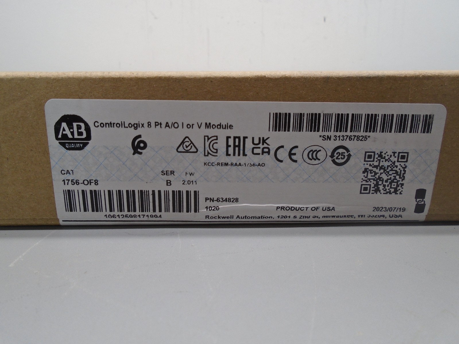 New old Stock Allen Bradley 1756-OF8 /B ControlLogix Analog Output Module N320