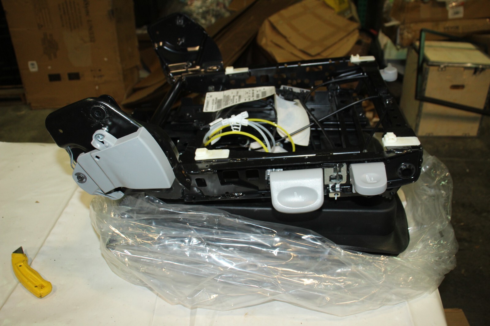Isringhausen Air Seat Suspension Assembly ISR1022520601 ISR10225206-02 Seat Base