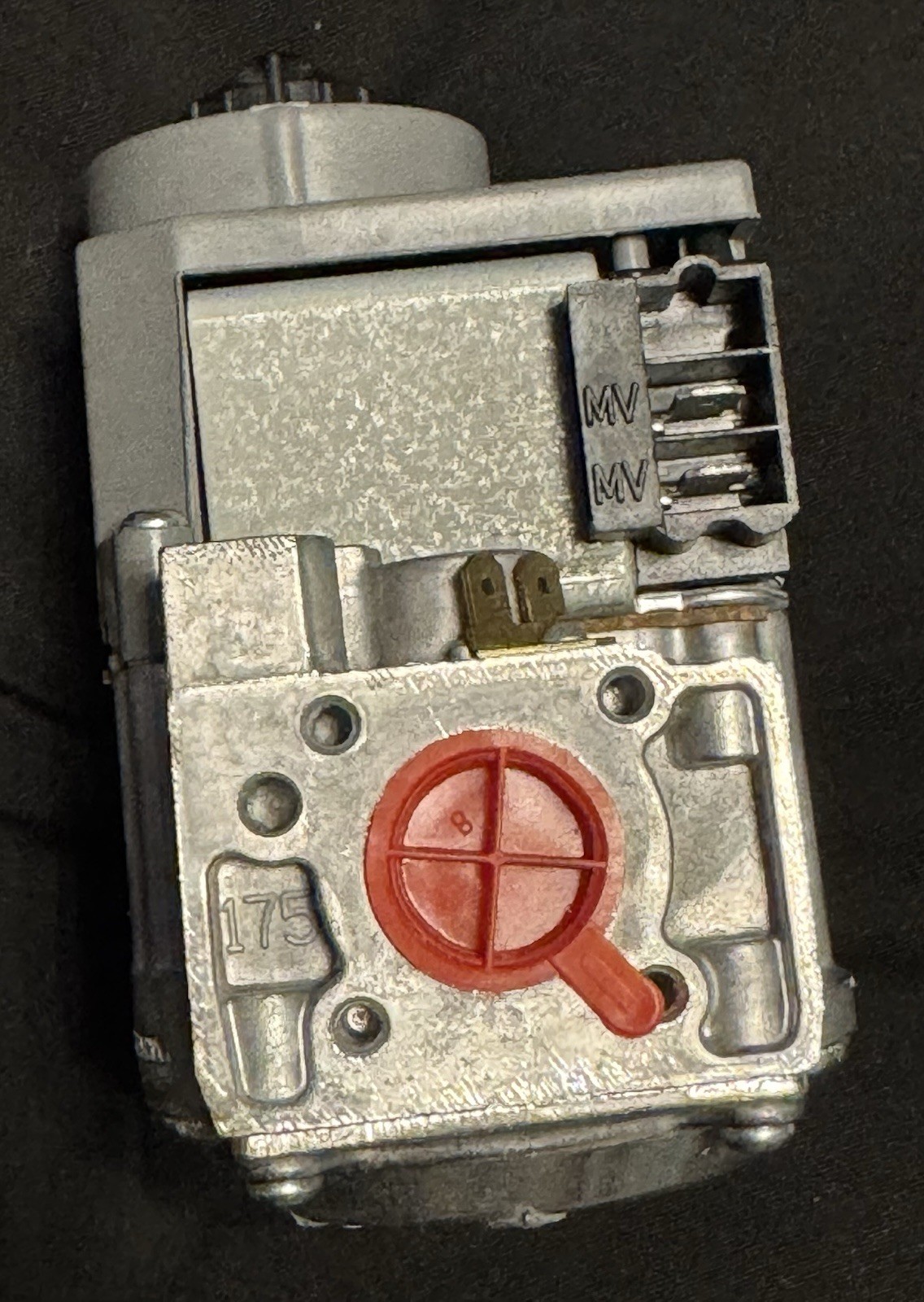 Honeywell VR8205A2024 Gas Valve 24V 60Hz For VR8205 VR8105 VR8305