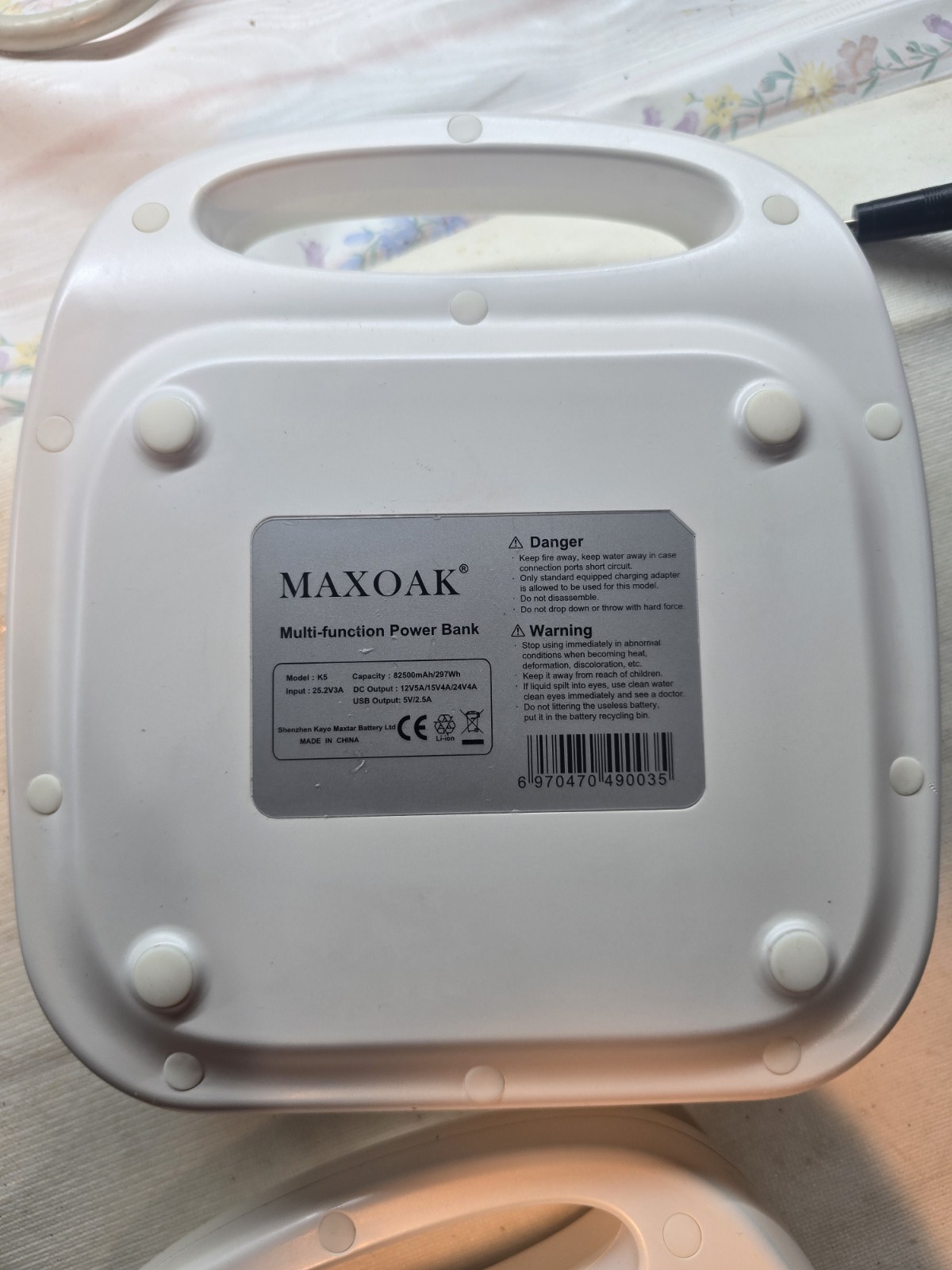 MAXOAK Model K 82500mAh Power Bank (CPAP etc) with LCD and New 24V/3A DC Charger