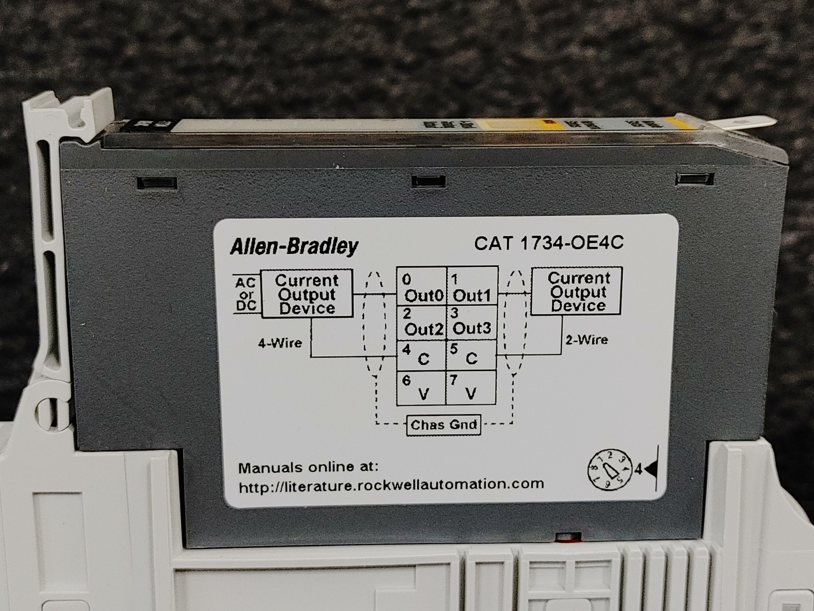 ALLEN BRADLEY 1734-OE4C POINT I/O 4 Point Analog Output Module w Terminal Base