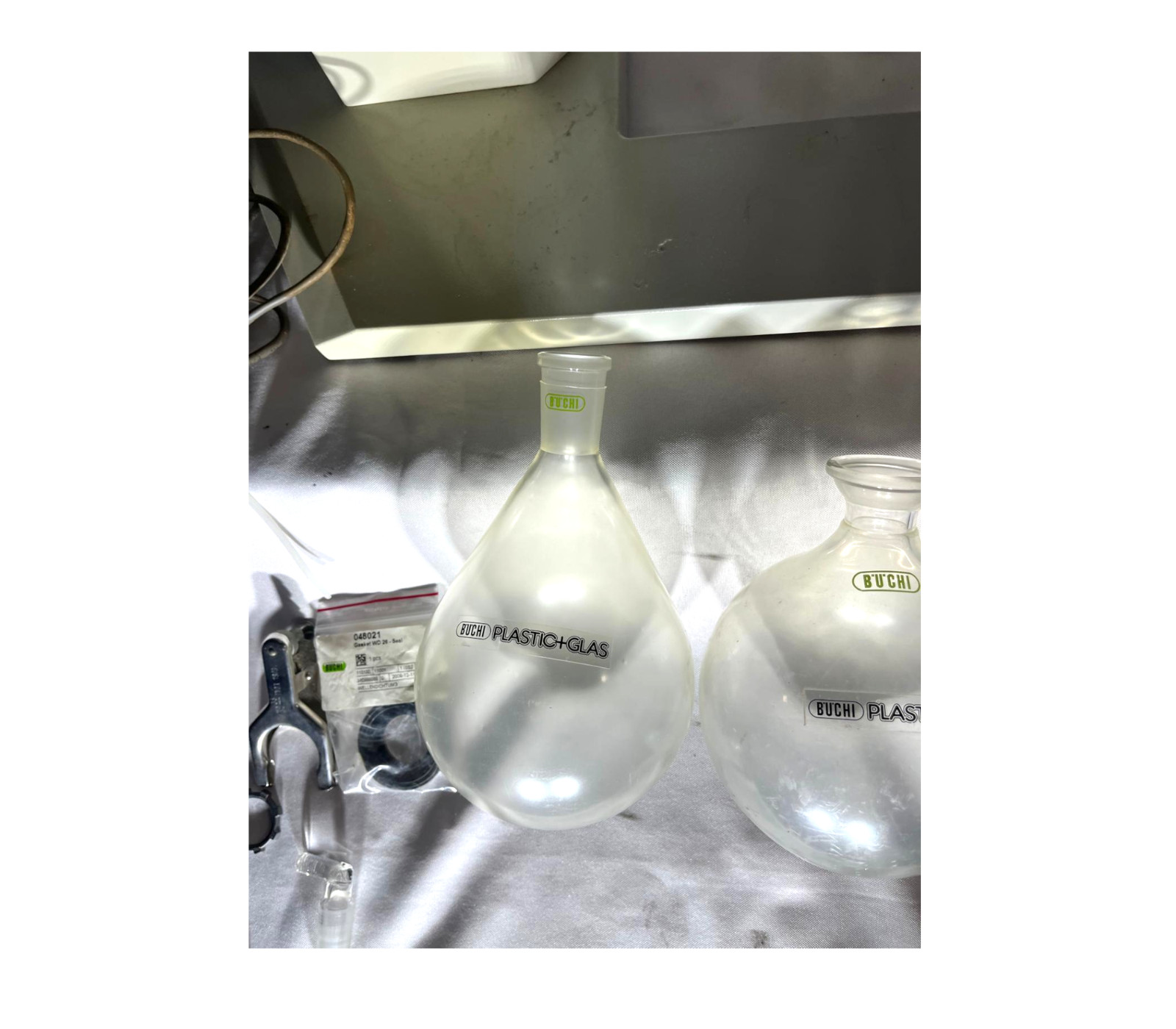Buchi R-210 Rotavapor Rotary Evaporator with noted accessories 60 days warranty