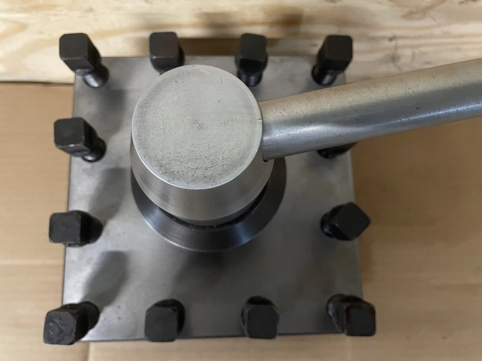 4 WAY TOOL POST 7-1/2″ x 7-1/2″ – For LARGE LATHE –