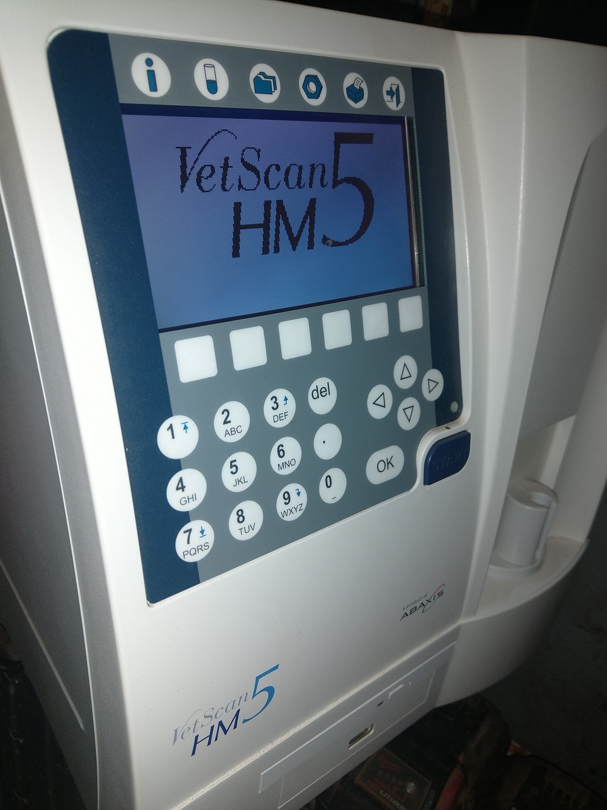 Zoetis Abaxis Vetscan HM5 Abaxis Vetscan HM5 Hematology Analyzer