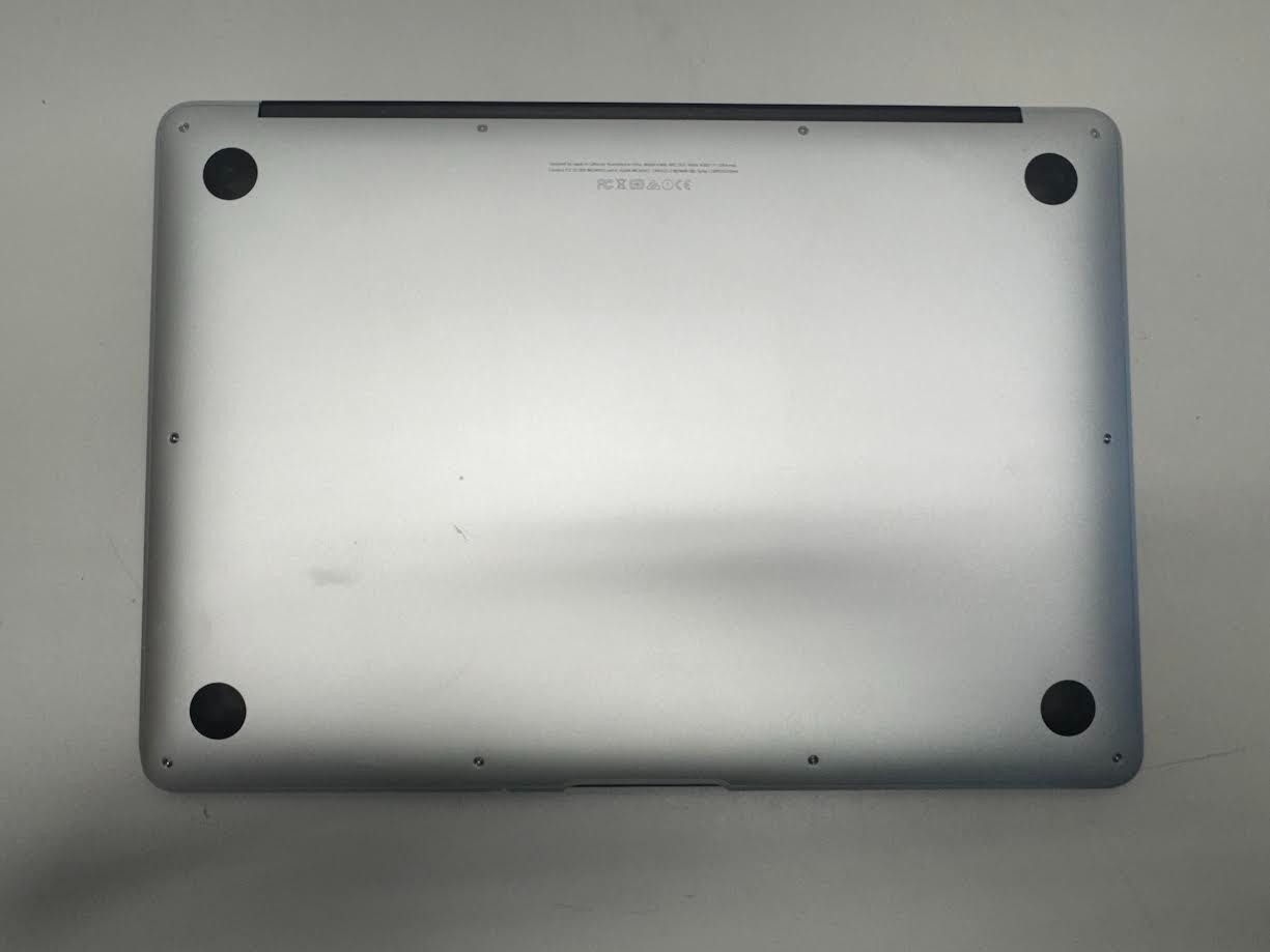 Apple MacBook Air 13 Core i5 8GB 256GB Silver 2015 – Used Good