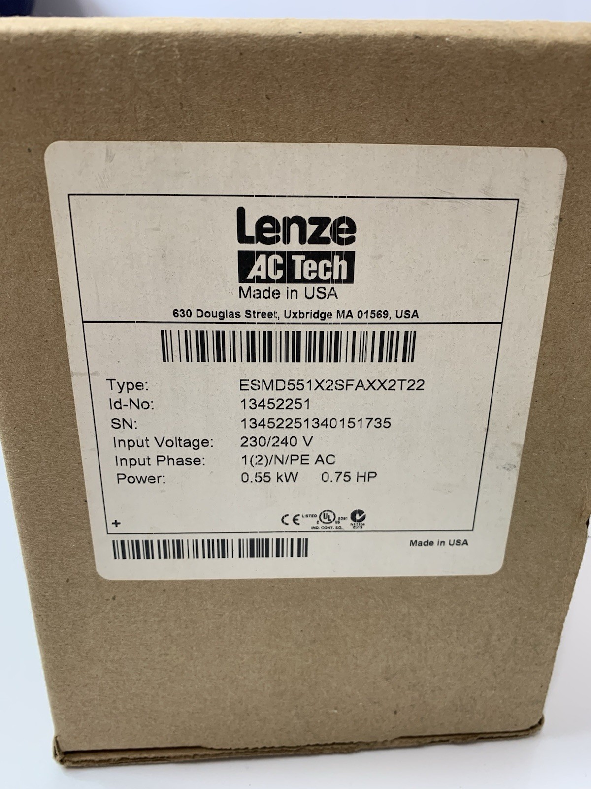Lenze smd frequency inverter ESMD551X2SFA 0.55kW 0.75HP NEW original packaging