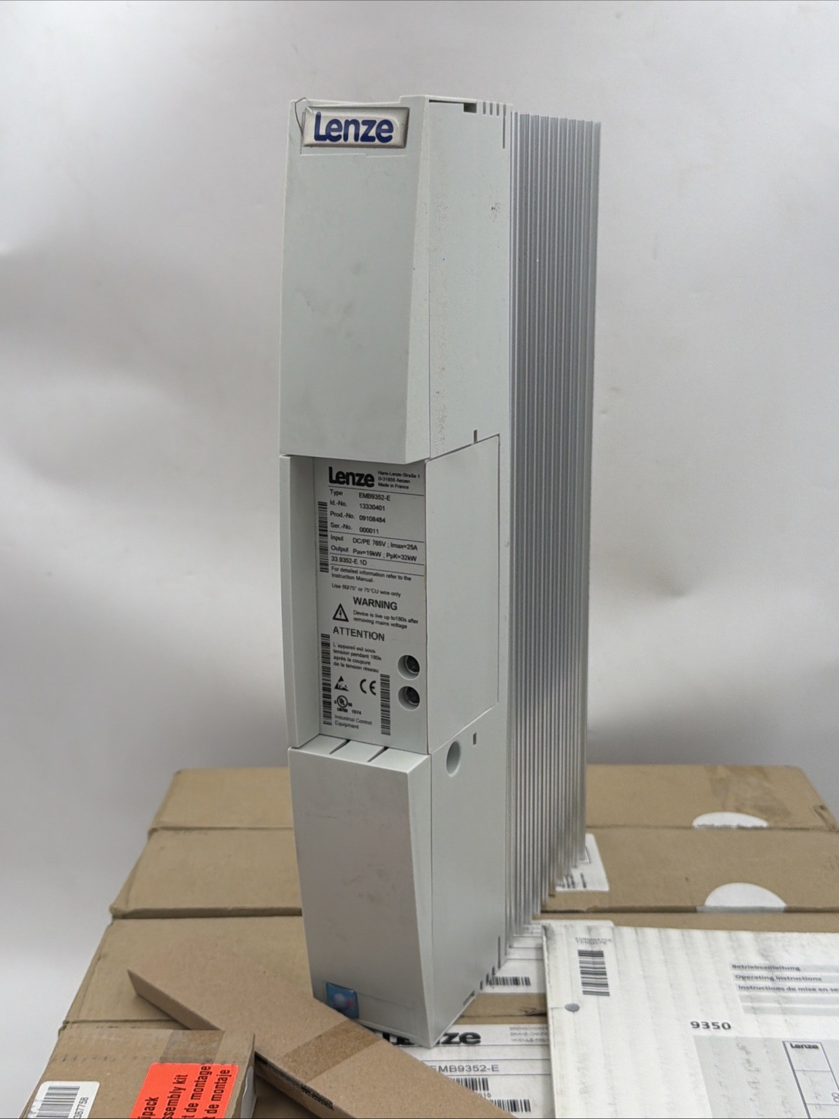 LENZE EMB9352-E BREAK-CHOPPER MODULE-FREIN+RES.EXT 13330401