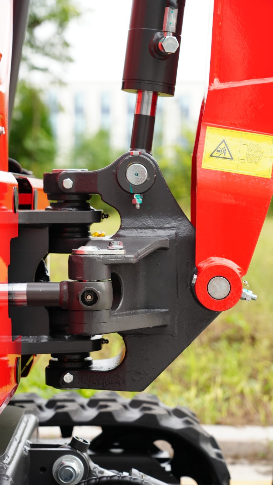 HUAYEE Mini Excavator 1.4Ton Digger 13.5HP Gas Engine EPA Hydraulic Thumb Clip