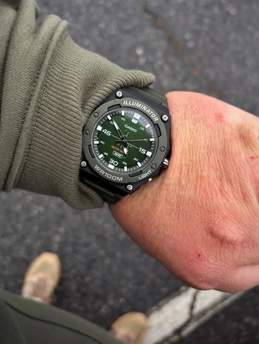 Casio MW-620H-3AV Men’s Green Analog Sport Watch 100M WR LED Light Resin
