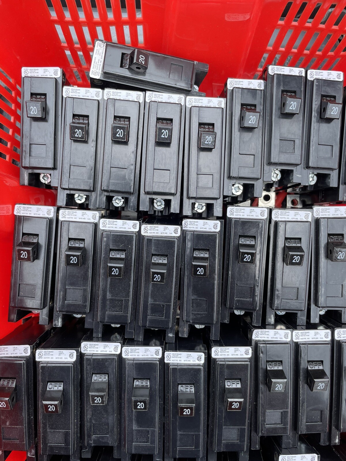 1-EATON/CUTLER HAMMER BAB1020/BA1020 1 POLE 20A BAB CIRCUIT BREAKER (USED)