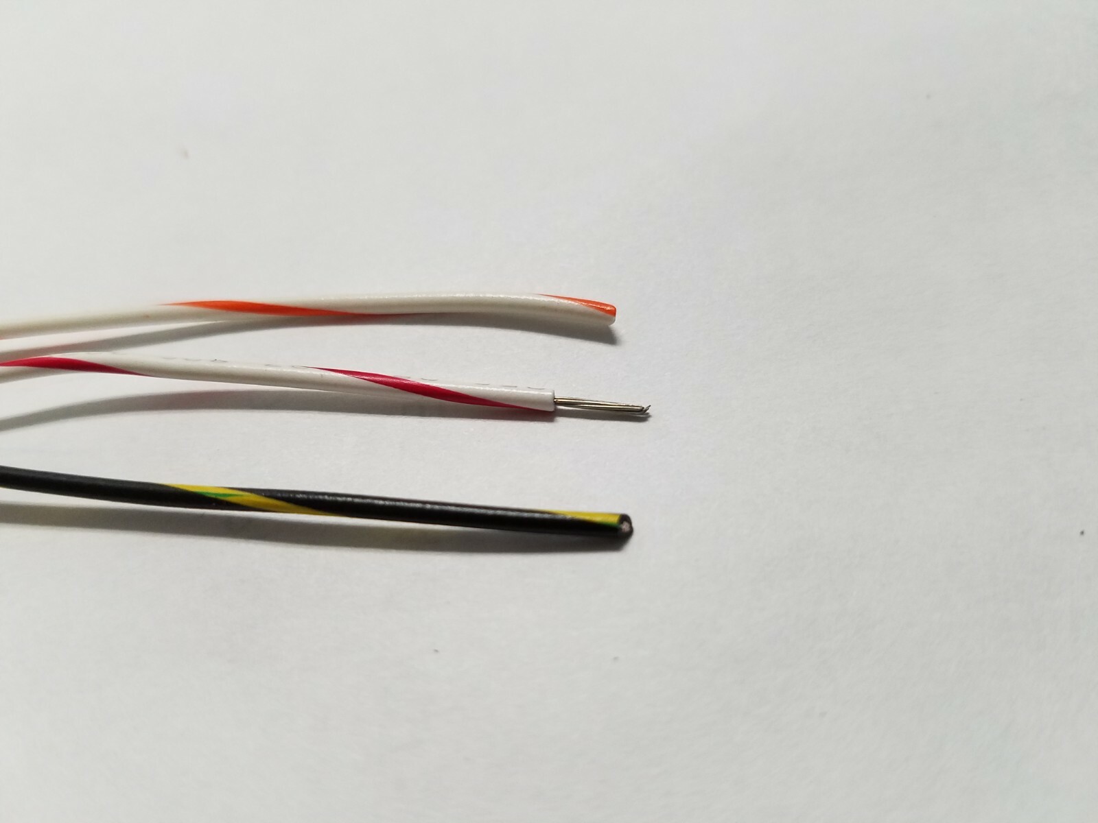 22 AWG Gauge Stranded 3 x 15 ft Ea white/red + white/orange + black yellow