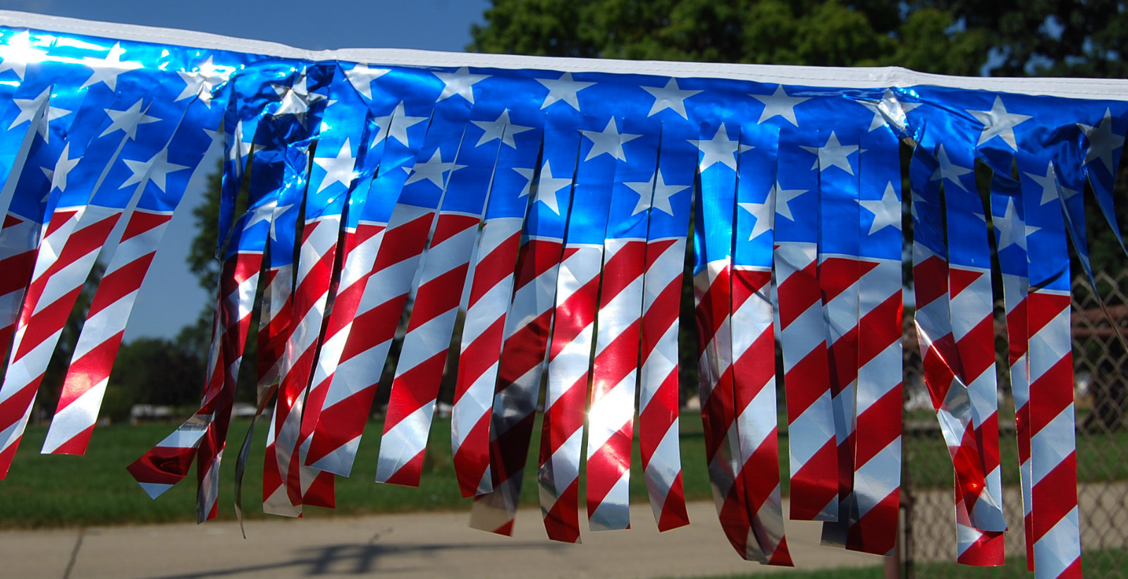 Metallic Stars & Stripes Streamer, Car Lot Streamers, Pennants Streamer, 60′