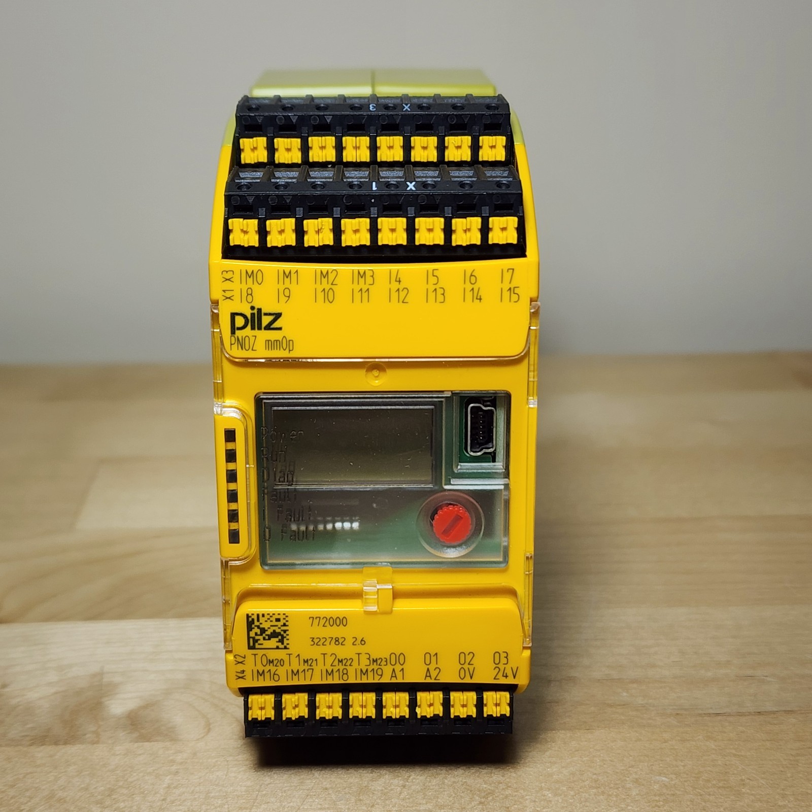 Pilz 772000 PNOZ mm0p 24VDC Safety Relay Controller PNOZmulti Mini Base Unit