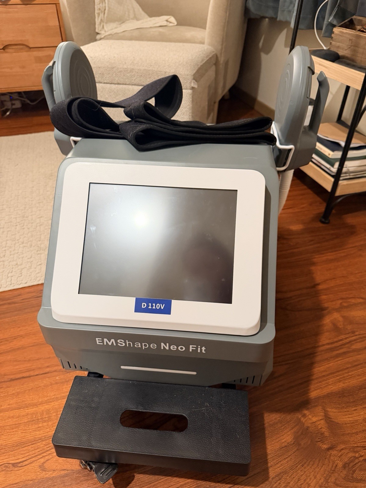 EMShape Neo Fit Cart Mounted Weight Reduction Cosmetology Machine with Case