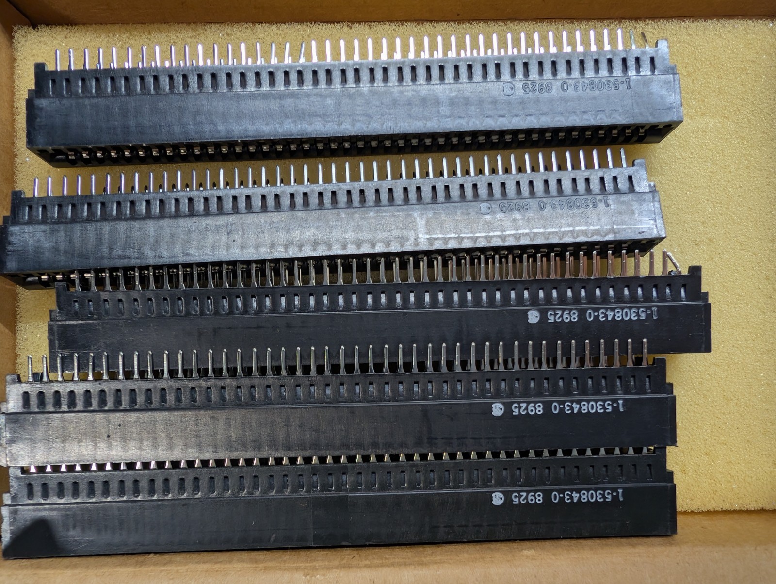 5x NOS TE AMP 1-530843-0 Standard Edge II 43-Position Card Edge Connectors