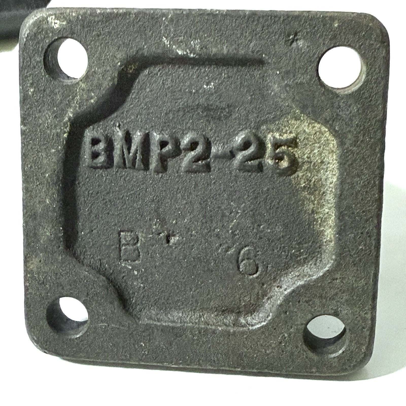 NEW 1/2″ bore Clevis Bracket BMP2-25, A-81-25 (5/16-24)