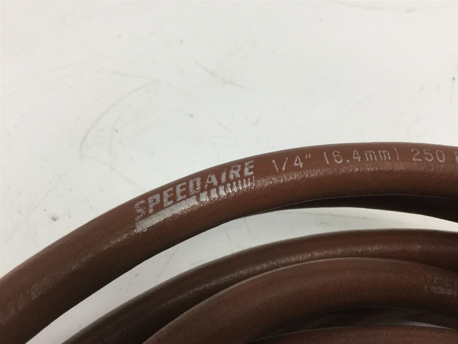 SpeedAir 042792C Pneumatic Hose 1/4″ (6.4mm) 250psi W.P 16′ W/ Quick Disconnect