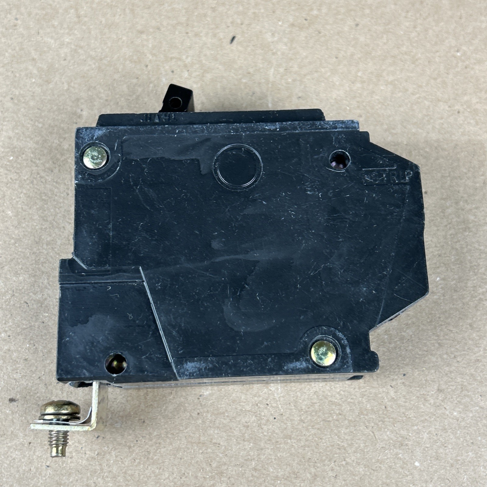GE THQB1130, 30 Amp, 120 Volt, 1 Pole, Bolt On, Circuit Breaker