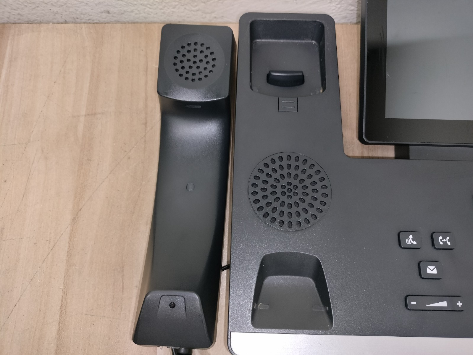 LOT OF 2 – Yealink SIP-T56A Android Smart Media IP Phone Color Touchscreen VoIP