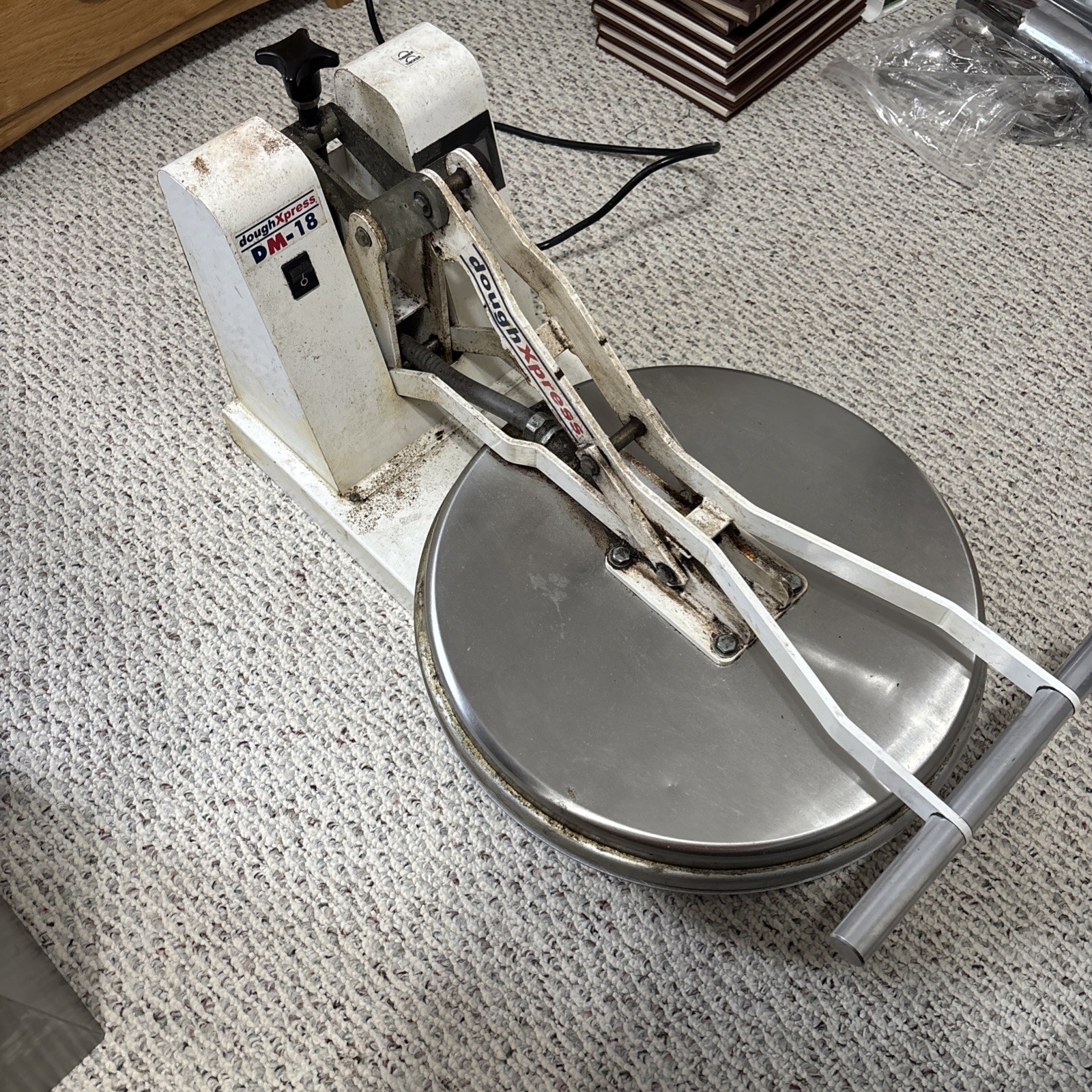 DoughXpress DM-18 120V Manual Pizza Dough Press digital display-TESTED & Works!