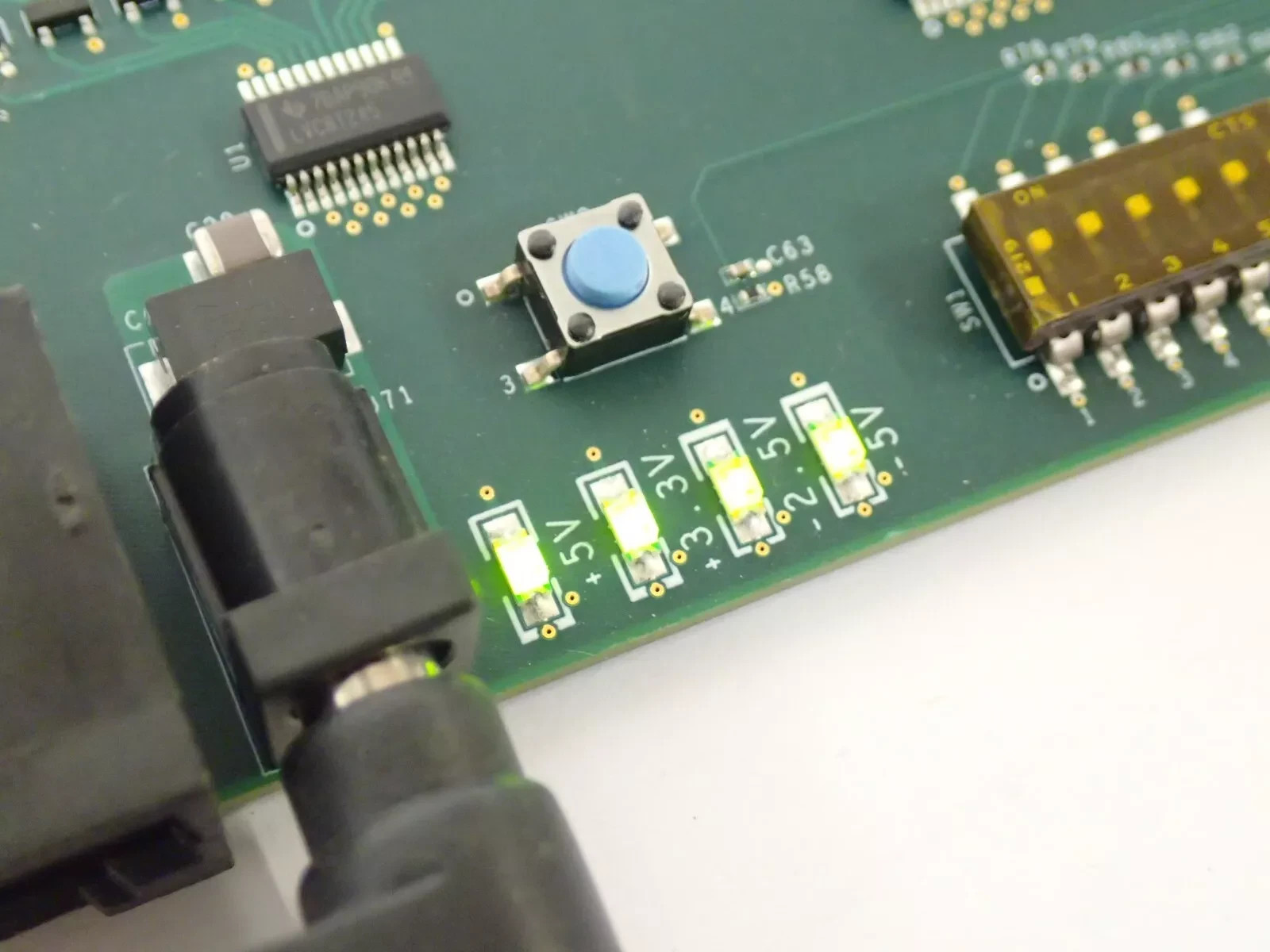VELODYNE LIDAR ACTIVE TARGET BD. 84-8547 (55-8547 REV 3) + POWER SUPPLY
