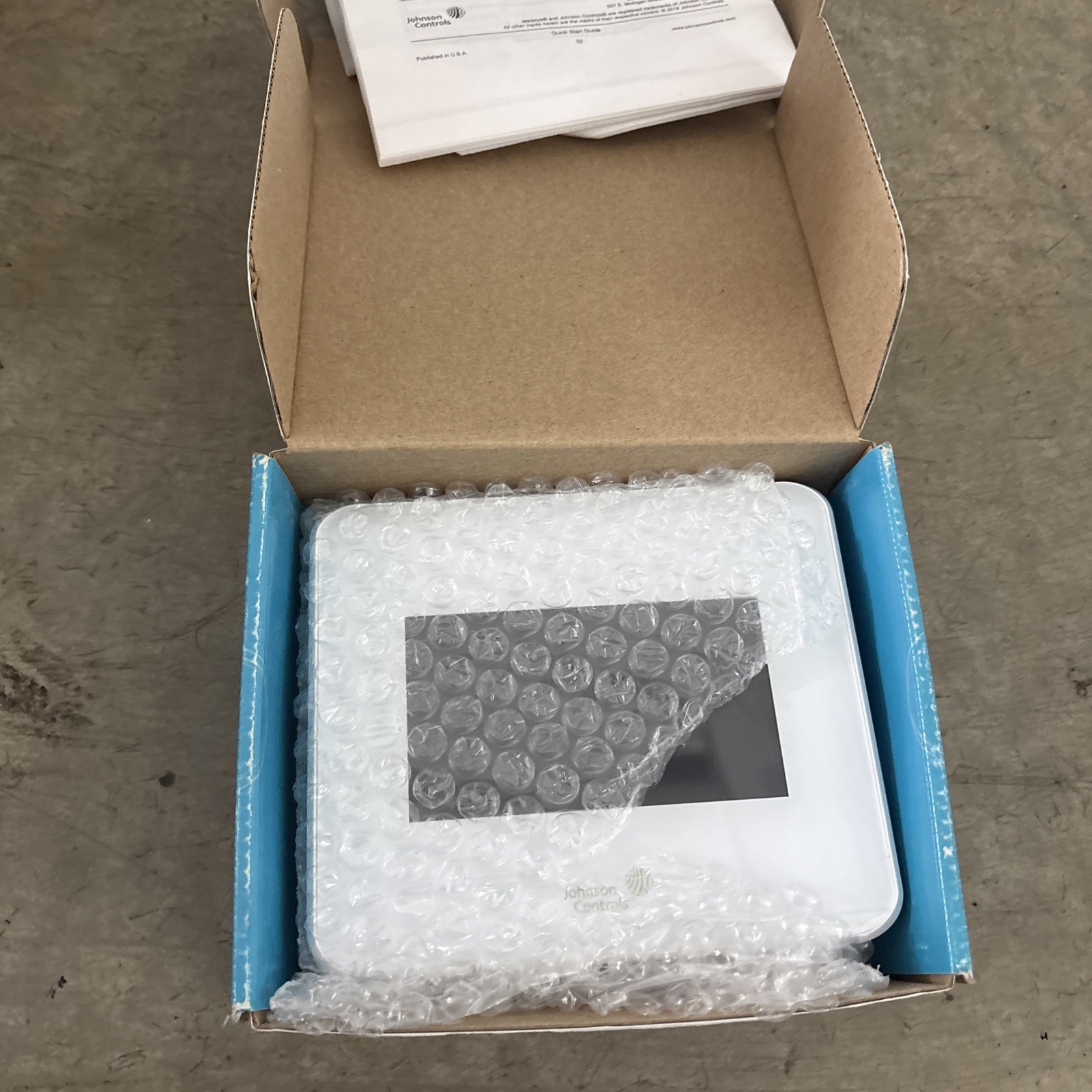 Thermostat Controller Johnson Controls HVAC Smart White TEC3000 TEC3622-14-000