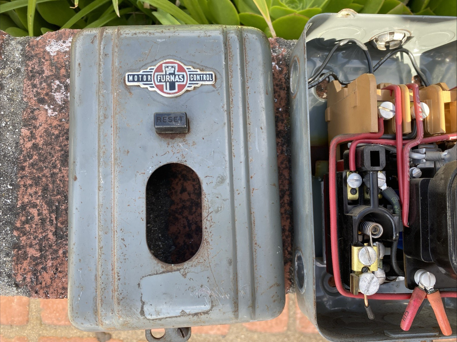 Vintage Motor Furnas Control Electrical Box Furnas YC132