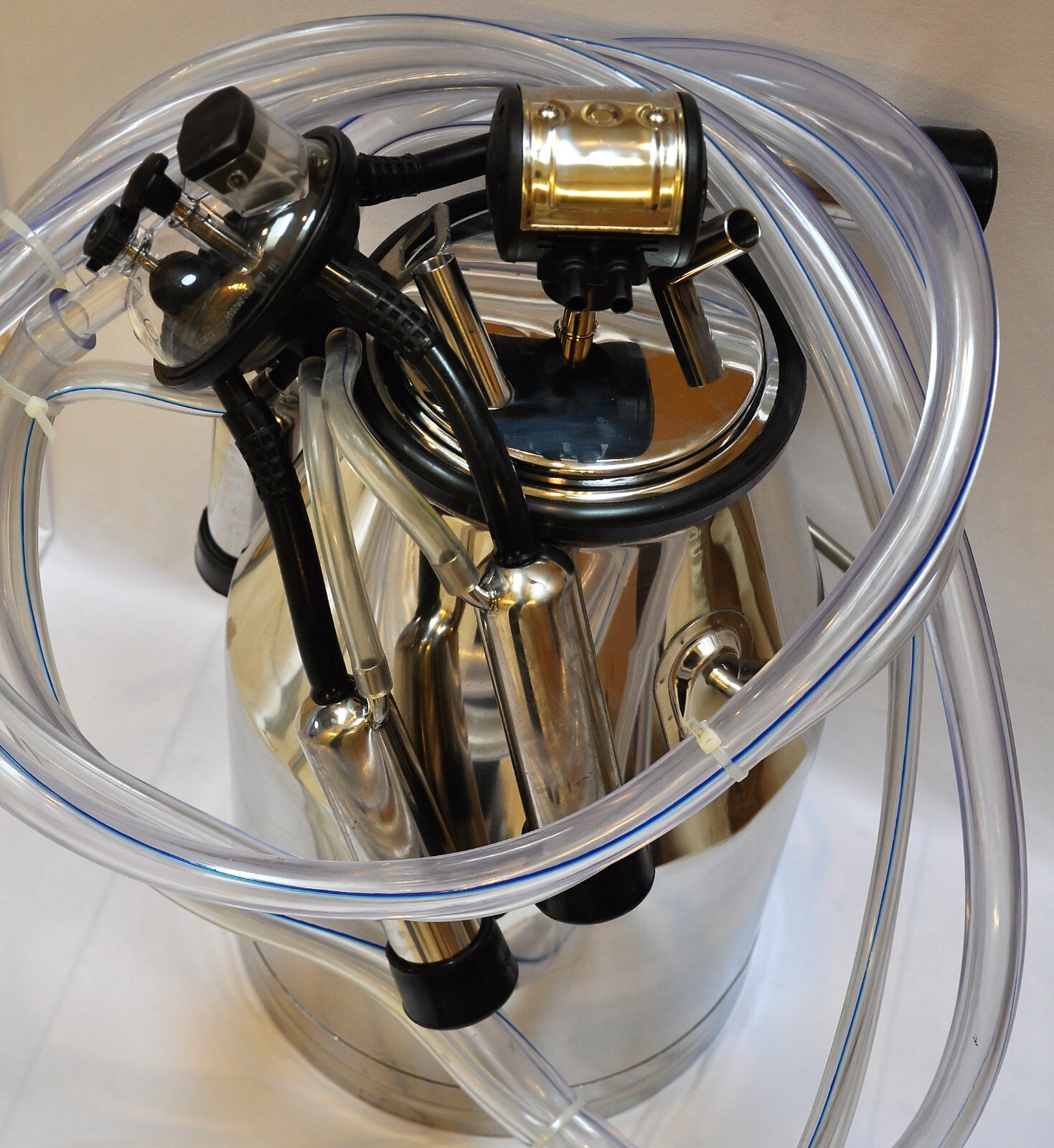 Cow Milking Machine:Milker Claw Cluster 4SS Teat-cups Shells+Liners MC30 Delaval