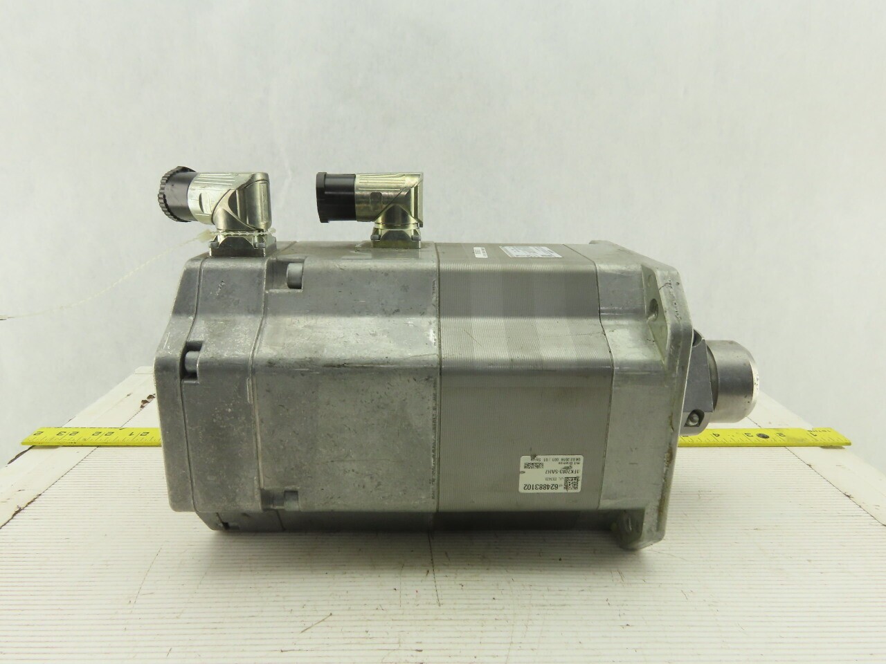 Siemens 1FK7083-5AH71-1TH0 302V 6000RPM 15A Servo Motor 24V Brake