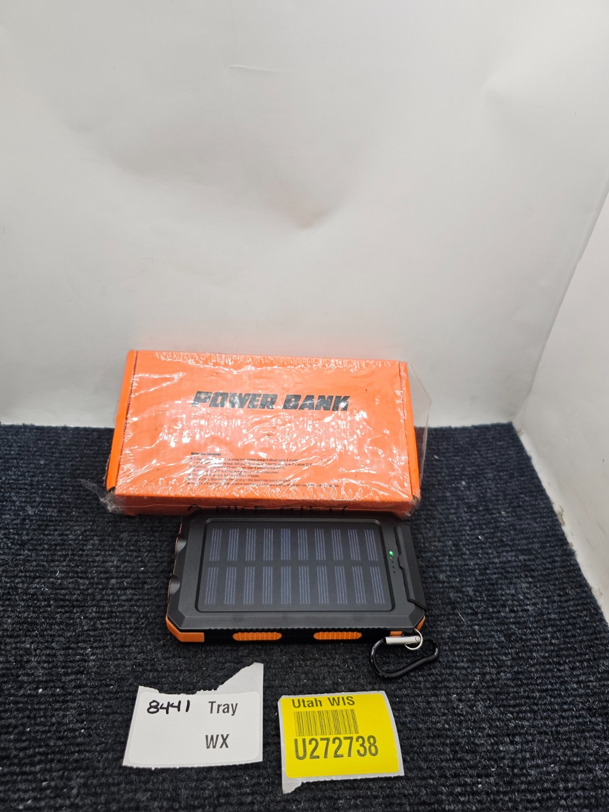 YM-105S Solar Mobile Power Bank 10000MAh 5V 1A-2A