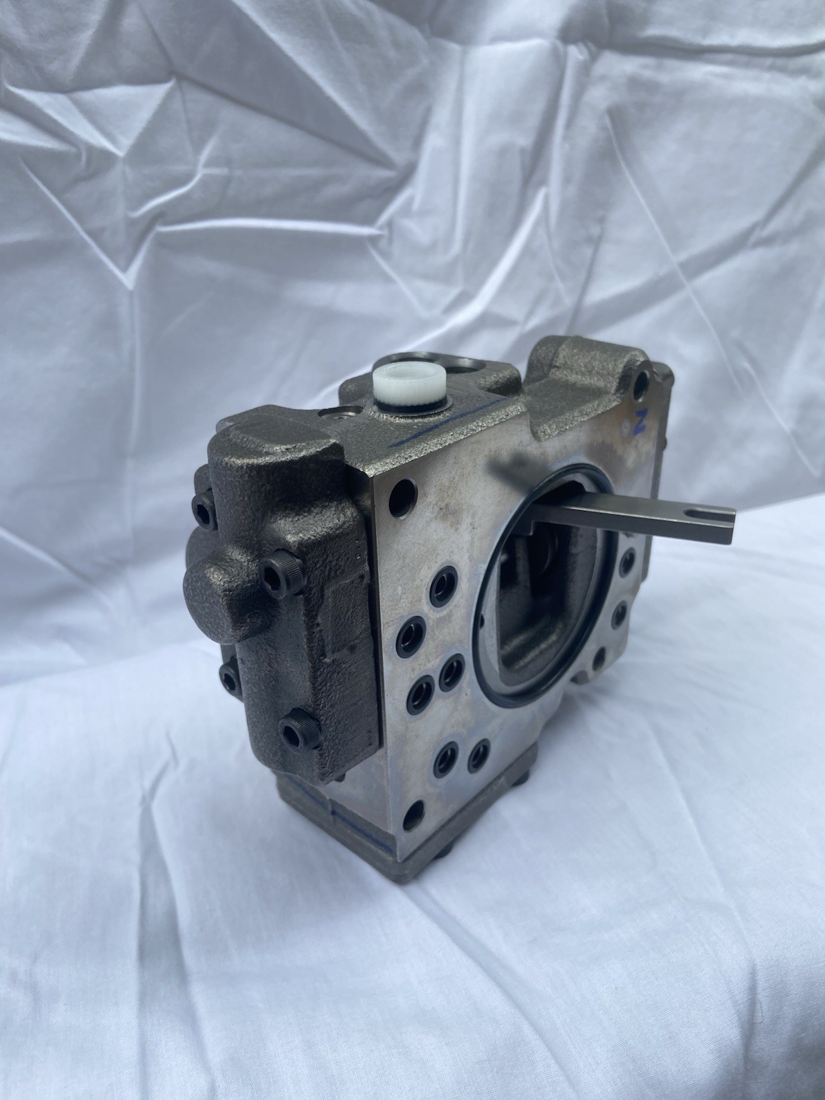 Kawasaki K3V180DTP Hydraulic Pump Regulator with Hardware New