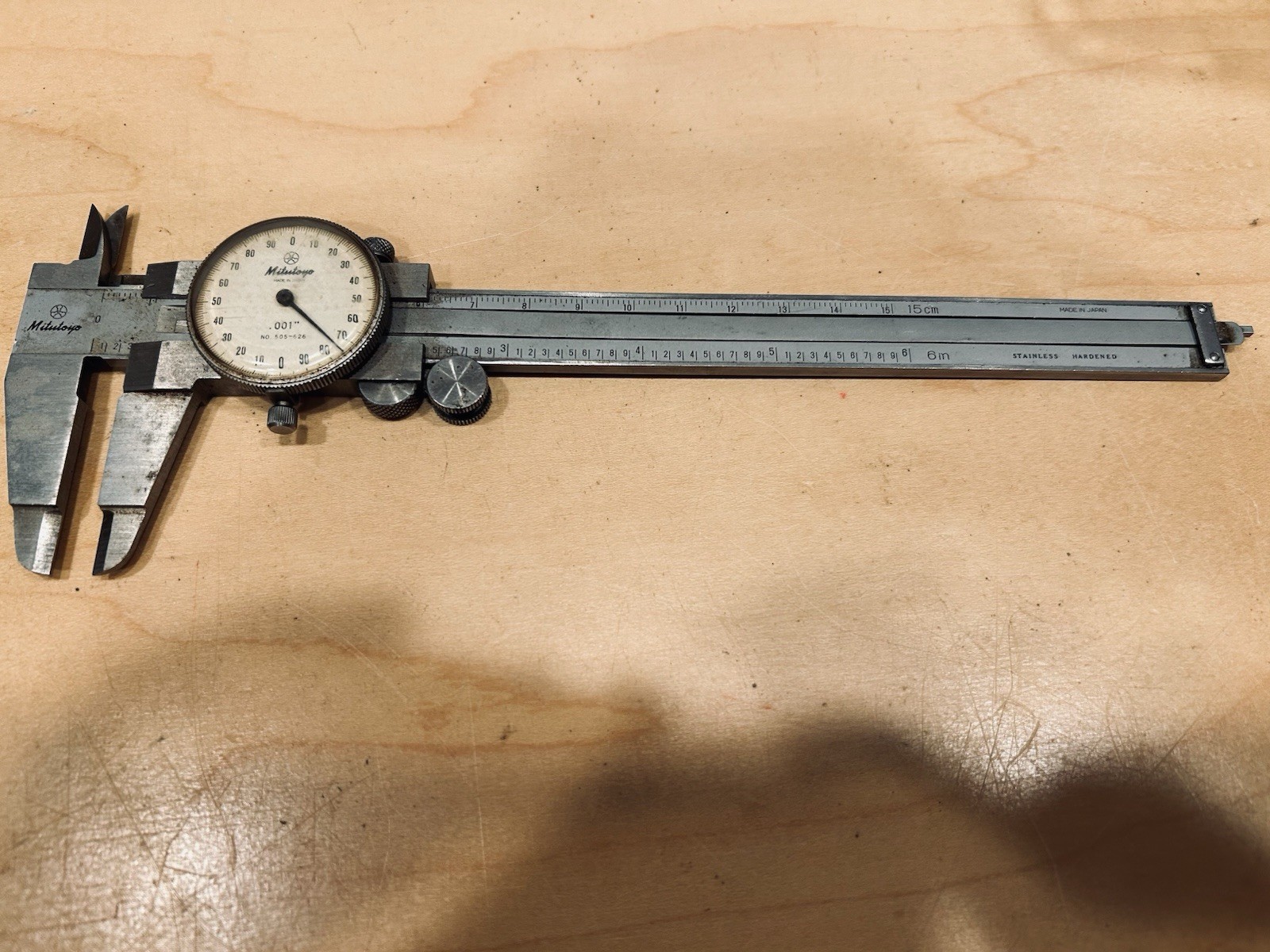 Mitutoyo 505-626 Dial Caliper 0-6 in Range, 0.001 in Grad, White Dial