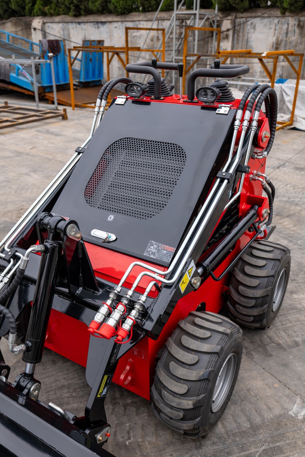Mini Crawler Track Skid Steer Loader with EPA in Stock