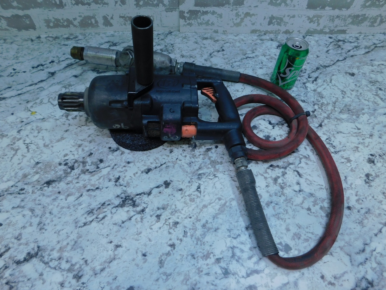 Ingersoll Rand 1.5″ Pneumatic Air Impact Wrench, D-Handle , 3956B1TI, Spline Dr.