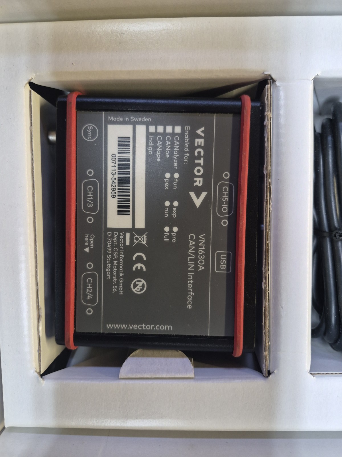 Vector VN1630A CAN/LIN Interface – Full Kit with Driver Disk and Manual