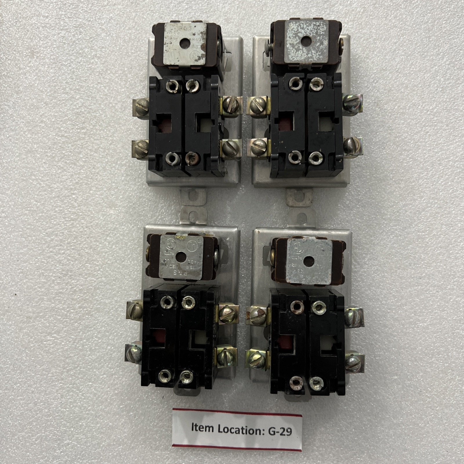 Furnas BJK & BJJ Contact Block Assembly + Pass & Seymour socket 75W 125V