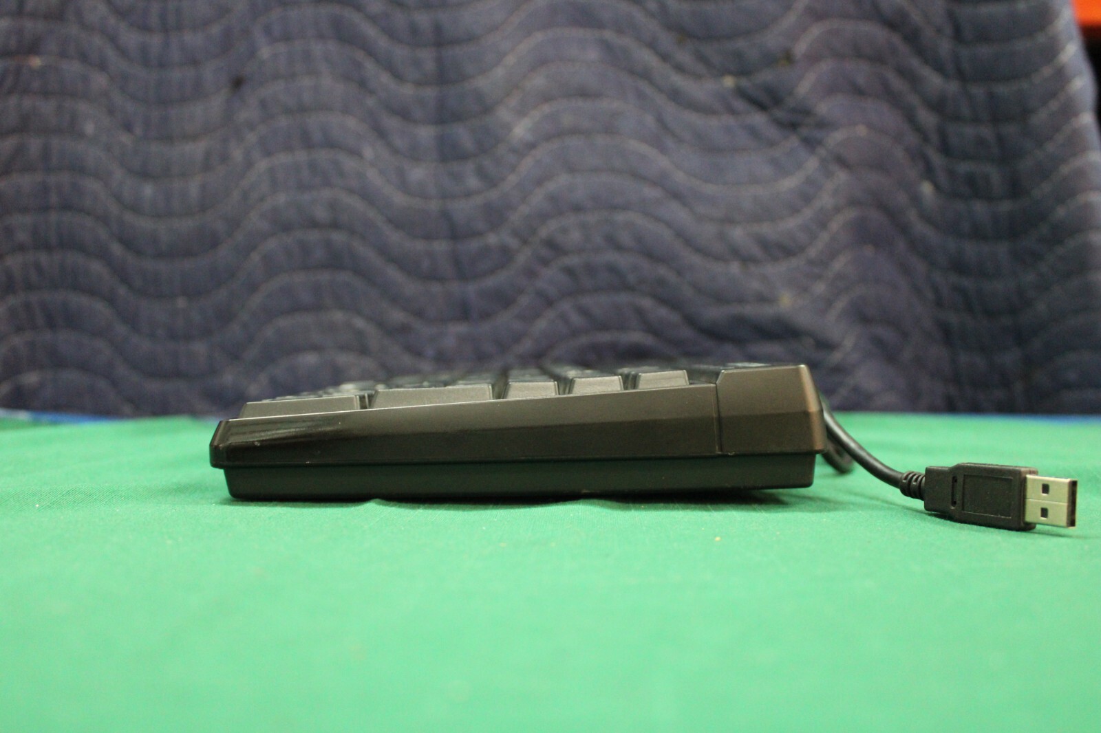 ID Tech Versakey 230 POS Keyboard with MagStripe 3-Line Card Reader