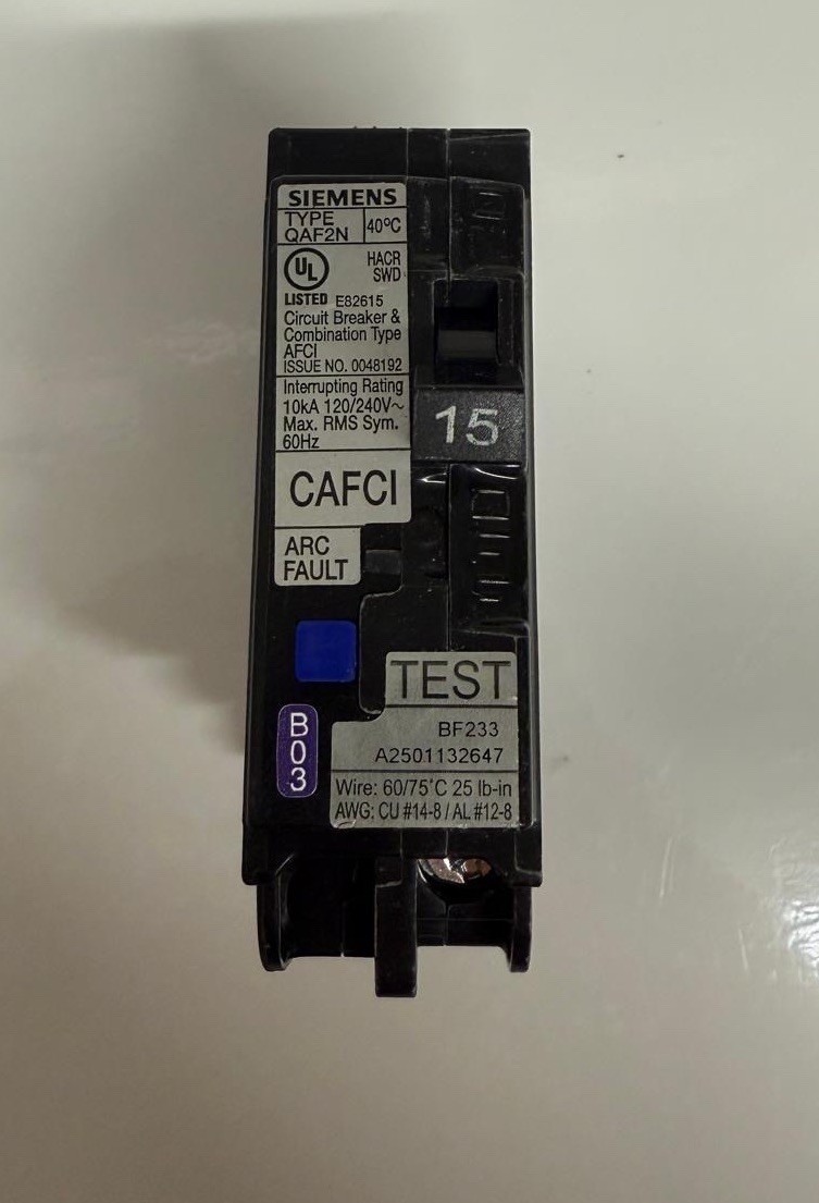 10 PCS SIEMENS QA115AFCN 15A AFCI PLUG ON NEUTRAL (NO PIGTAIL WIRE)