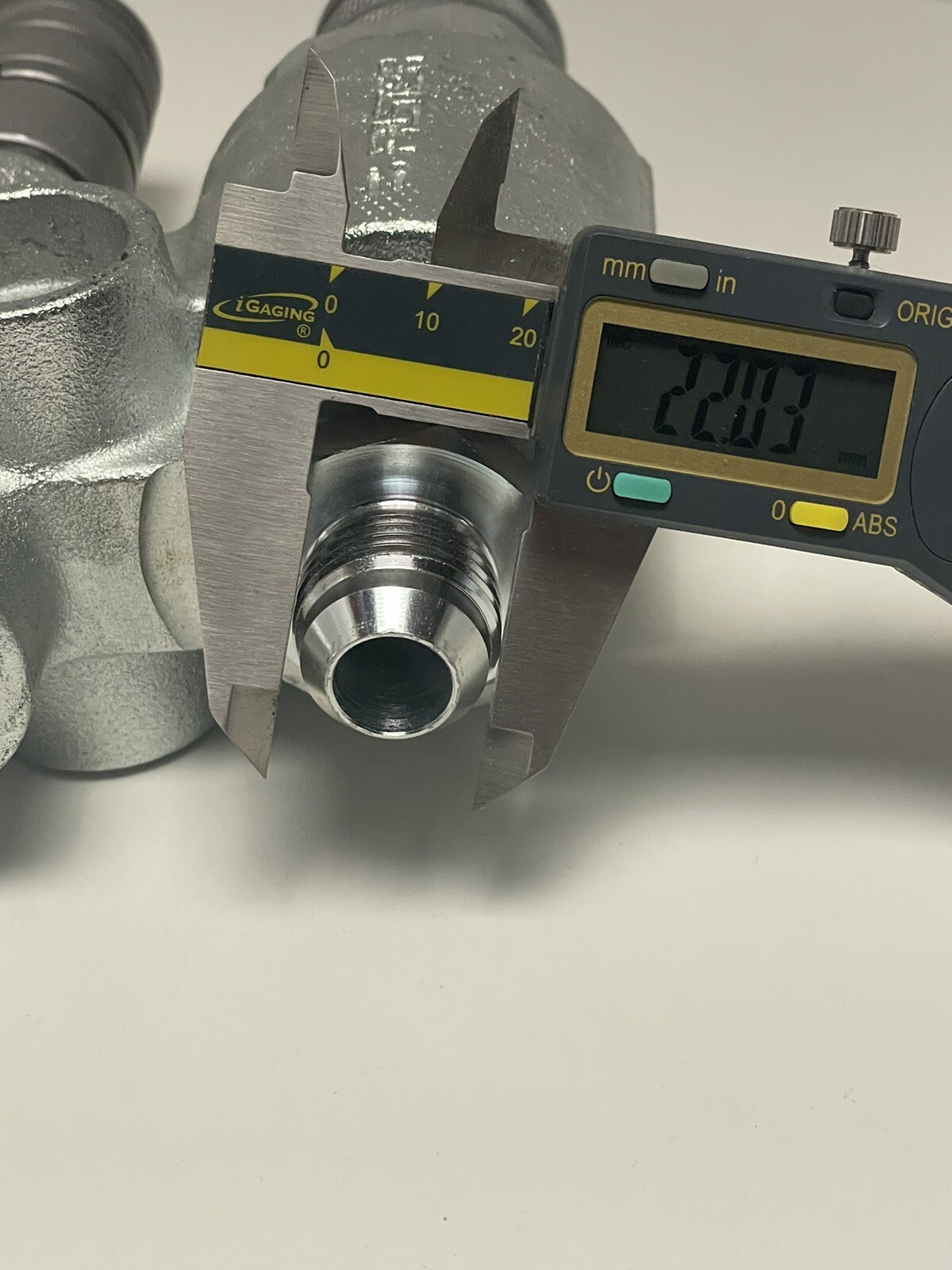 Hydraulic flat face Manifold