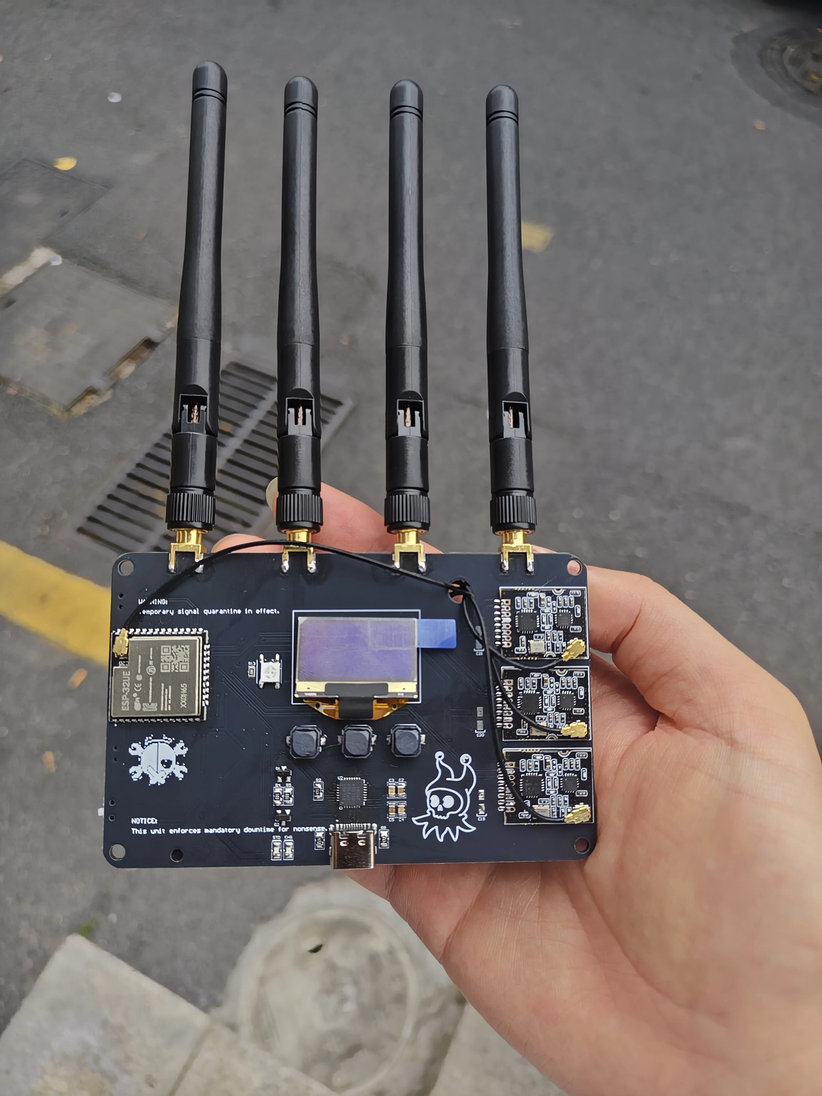 ESP32 Wireless Security Tester Kit, 3 NRF24L01 BLE Bluetooth Analyzer, With OLED